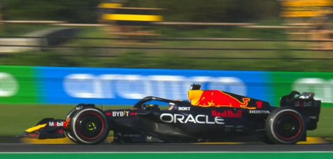 2023 - ORACLE RED BULL RACING RB19 - MAX VERSTAPPEN - WINNER JAPANESE GP (Minichamps 1:18) - Yuui's F1 scale models