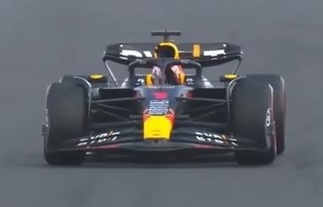 2023 - Oracle Red Bull Racing RB19 - Max Verstappen	- Winner British GP - with pit board (Spark 1:18) - Yuui's F1 scale models