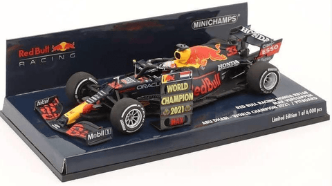 2021 - Red Bull Racing RB16B - Max Verstappen - Winner Abu Dhabi GP - World Champion - Pitboard (Minichamps 1:43) - Yuui's F1 scale models