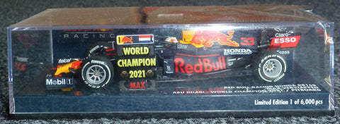 2021 - Red Bull Racing RB16B - Max Verstappen - Winner Abu Dhabi GP - World Champion - Pitboard (Minichamps 1:43) - Yuui's F1 scale models