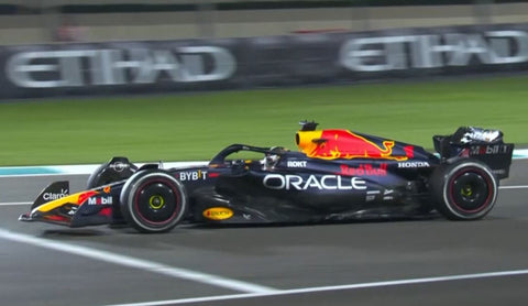 2023 - Oracle Red Bull Racing RB19 - Max Verstappen - Winner Abu Dhabi GP (Minichamps 1:43) - Yuui's F1 scale models