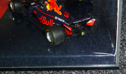 2018 - Aston Martin Red Bull Racing-TAG Heuer RB14 Team Set - Daniel Ricciardo & Max Verstappen - Yuui's F1 scale models