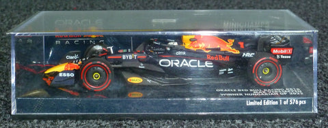 2022 - Oracle Red Bull Racing RB18 - Max Verstappen - Winner Hungarian GP (Minichamps 1:43) - Yuui's F1 scale models