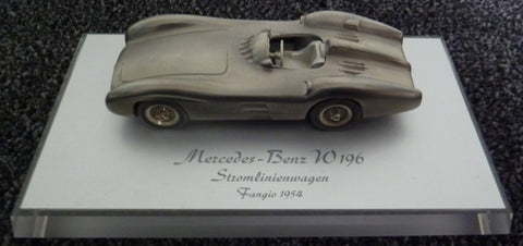 1954 - Mercedes-Benz W196 - Juan-Manuel Fangio - Stromlinienwagen - Yuui's F1 scale models