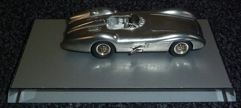 1954 - Mercedes-Benz W196 - Juan-Manuel Fangio - Stromlinienwagen - Yuui's F1 scale models