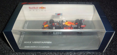 2021 - Red Bull Racing RB16B - Max Verstappen - Winner Abu Dhabi GP - World Champion - Pitboard + No1 board (Spark 1:43) - Yuui's F1 scale models