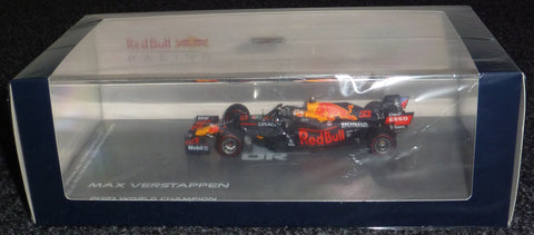 2021 - Red Bull Racing RB16B - Max Verstappen - Winner Abu Dhabi GP - World Champion - Pitboard + No1 board (Spark 1:43) - Yuui's F1 scale models