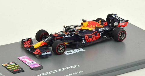 2021 - Red Bull Racing RB16B - Max Verstappen - Winner Abu Dhabi GP - World Champion - Pitboard + No1 board (Spark 1:43) - Yuui's F1 scale models