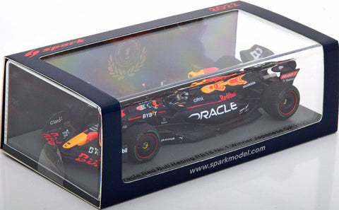 2022 - Oracle Red Bull Racing RB18 - Max Verstappen - Winner Japanese GP - World Champion (Spark 1:43) - Yuui's F1 scale models