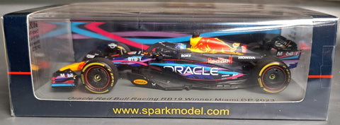 2023 - Oracle Red Bull Racing RB19 - Max Verstappen - Winner GP Miami (Spark 1:43) - Yuui's F1 scale models