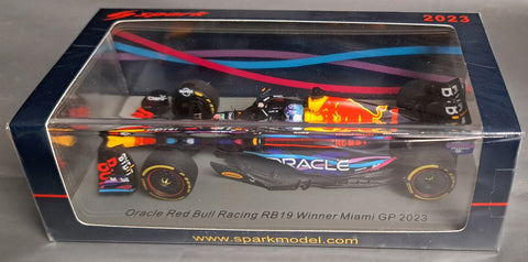 2023 - Oracle Red Bull Racing RB19 - Max Verstappen - Winner GP Miami (Spark 1:43) - Yuui's F1 scale models