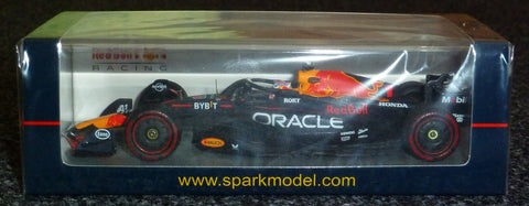 2023 - Oracle Red Bull Racing RB19 - Max Verstappen	- Winner British GP - with pit board (Spark 1:43) - Yuui's F1 scale models