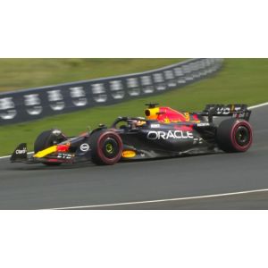 2023 - Oracle Red Bull Racing RB19 - Max Verstappen	- Winner Dutch GP with pit board (Spark 1:18)