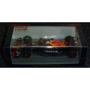 2023 - Oracle Red Bull Racing RB19 - Max Verstappen	- Winner Belgian GP - with pit board (Spark 1:43)