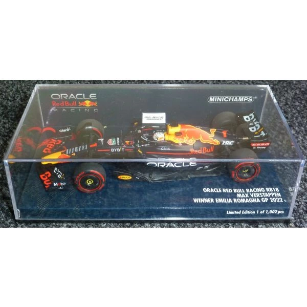 ミニチャンプス 43 Oracle Red Bull Racing RB18 ミニカー